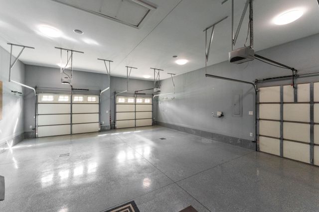 5708 Fountain View Drive, Wheatfield, IN 46392