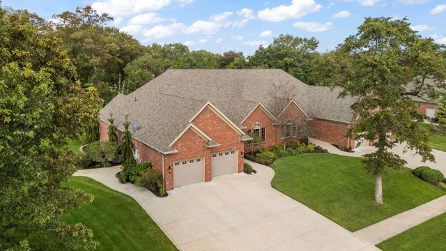5708 Fountain View Drive, Wheatfield, IN 46392