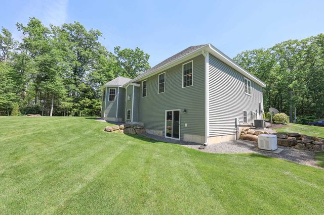 145 CLEMENT Road, Pelham, NH 03076