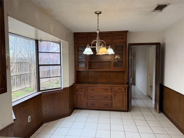 1115 Green River Trail, Cleburne, TX 76033