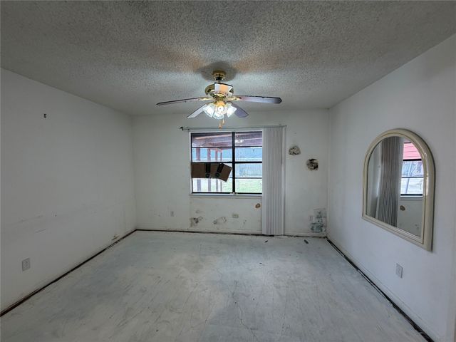 1115 Green River Trail, Cleburne, TX 76033