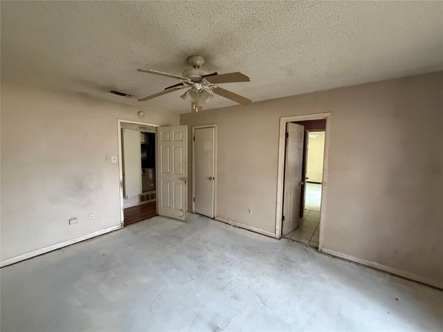 1115 Green River Trail, Cleburne, TX 76033