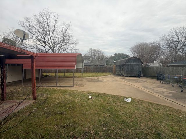 1115 Green River Trail, Cleburne, TX 76033