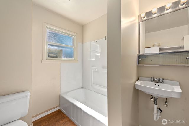 17552 12th Avenue NE, Shoreline, WA 98155
