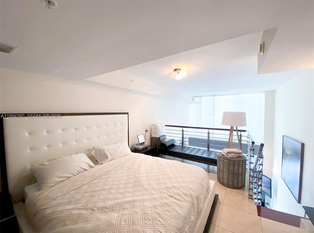 41 SE 5th St 1006, Miami, FL 33131