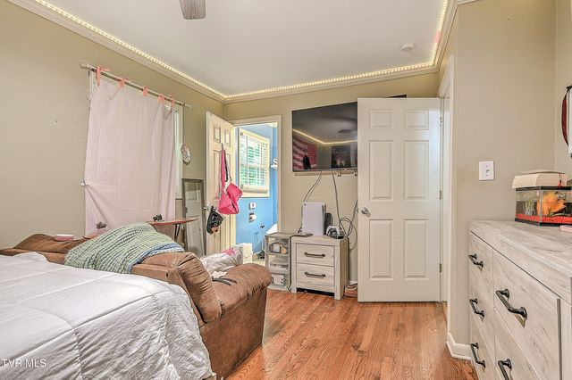 2805 Sumpter Drive, Johnson City, TN 37604