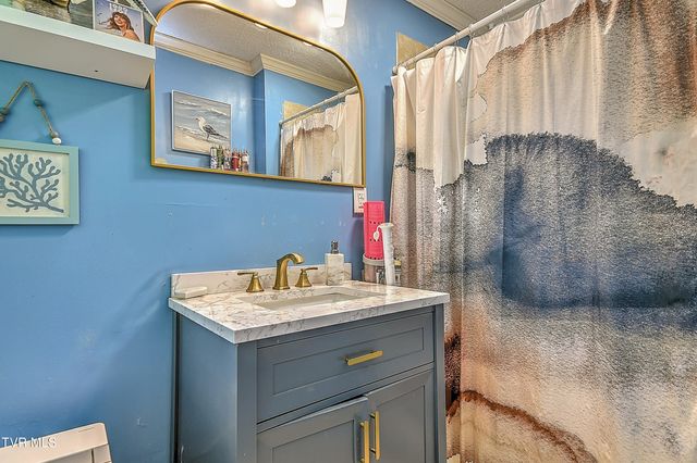 2805 Sumpter Drive, Johnson City, TN 37604