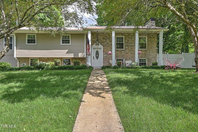 2805 Sumpter Drive, Johnson City, TN 37604