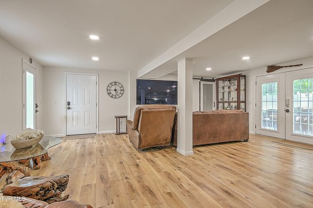 2805 Sumpter Drive, Johnson City, TN 37604