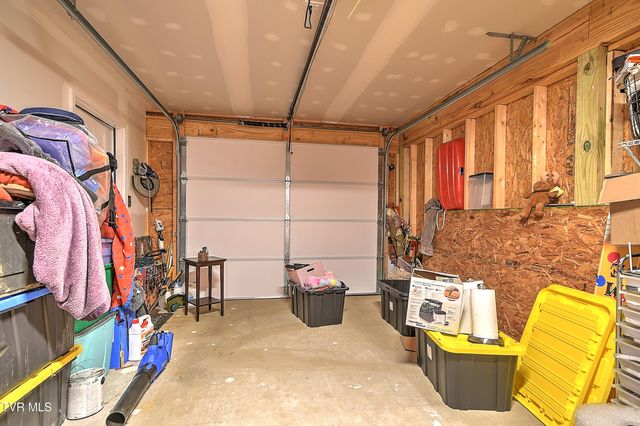 2805 Sumpter Drive, Johnson City, TN 37604