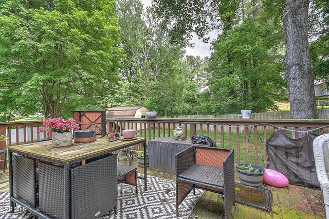 2805 Sumpter Drive, Johnson City, TN 37604