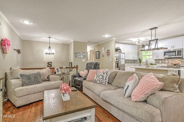 2805 Sumpter Drive, Johnson City, TN 37604