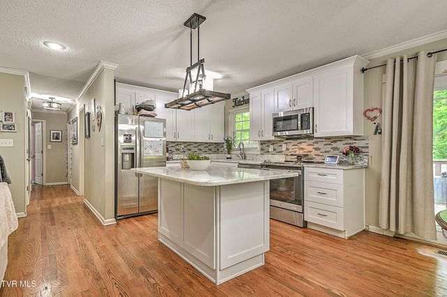2805 Sumpter Drive, Johnson City, TN 37604