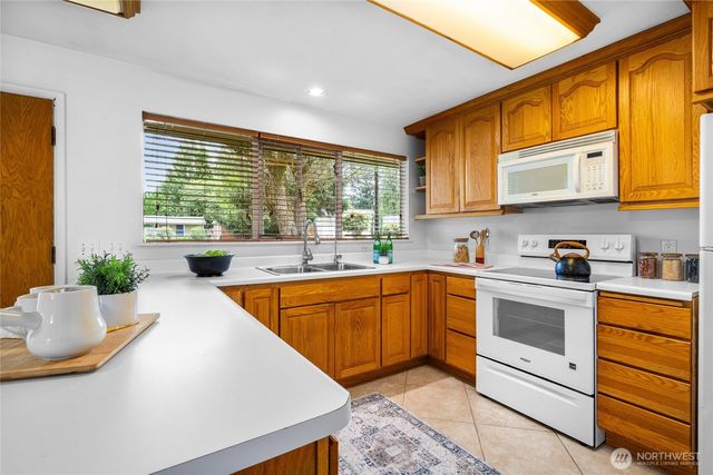 33418 SE 43rd Place, Fall City, WA 98024
