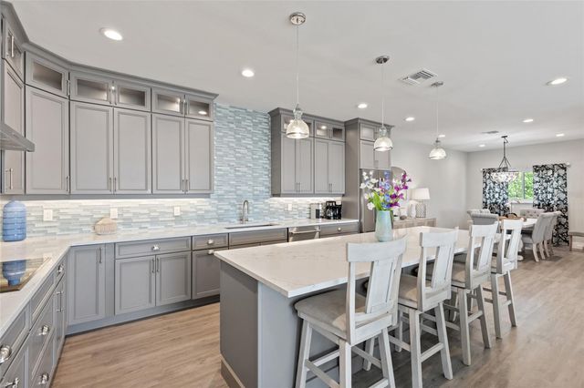 110 SPRING AVENUE, Anna Maria, FL 34216