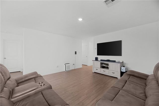 1104 Demeter Dr, Portland, TX 78374