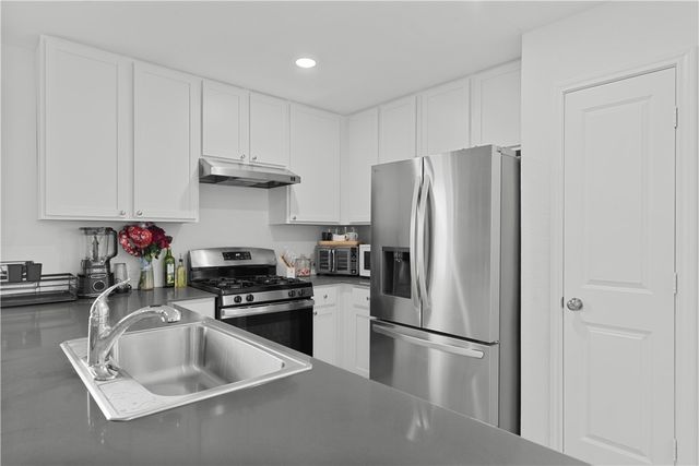 1104 Demeter Dr, Portland, TX 78374