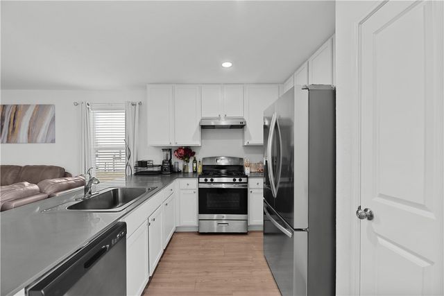 1104 Demeter Dr, Portland, TX 78374