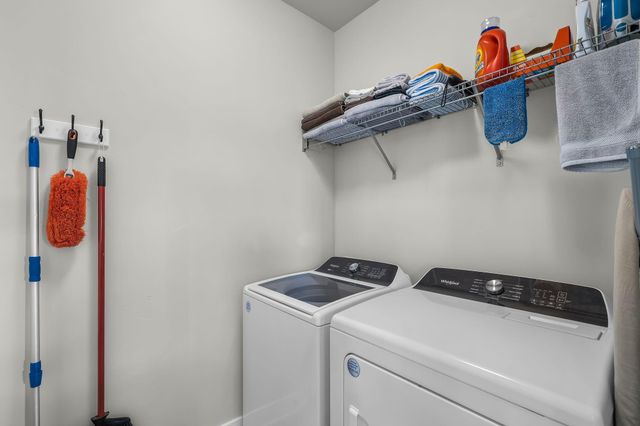 3859 NE Oakside Loop, Bend, OR 97701