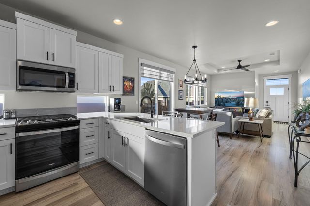 3859 NE Oakside Loop, Bend, OR 97701