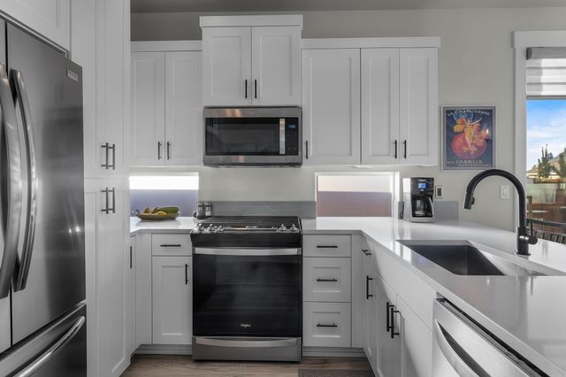 3859 NE Oakside Loop, Bend, OR 97701