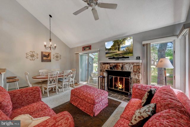 116 SNOW RIDGE CIR, Lake Harmony, PA 18624