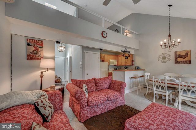 116 SNOW RIDGE CIR, Lake Harmony, PA 18624