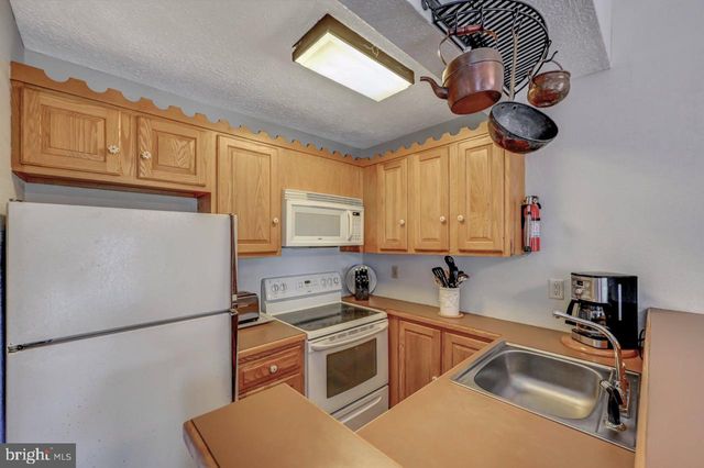 116 SNOW RIDGE CIR, Lake Harmony, PA 18624