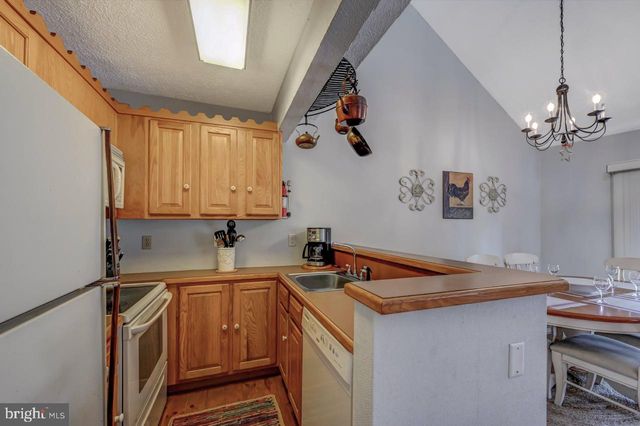 116 SNOW RIDGE CIR, Lake Harmony, PA 18624