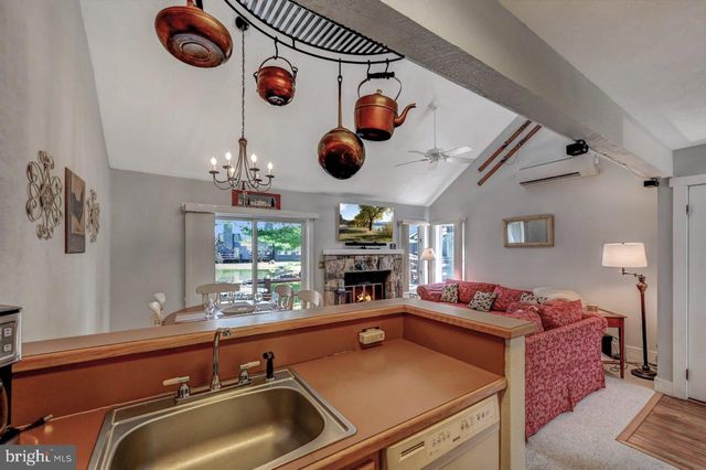 116 SNOW RIDGE CIR, Lake Harmony, PA 18624