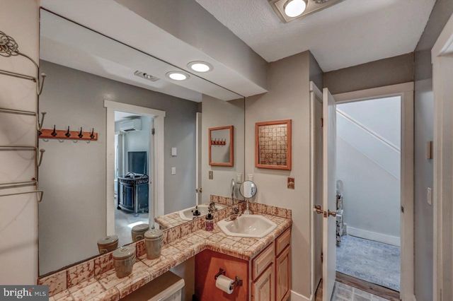 116 SNOW RIDGE CIR, Lake Harmony, PA 18624