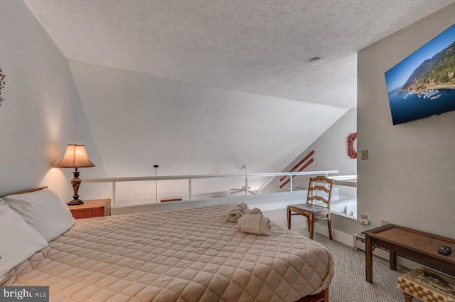 116 SNOW RIDGE CIR, Lake Harmony, PA 18624