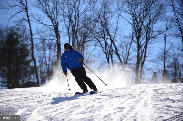 116 SNOW RIDGE CIR, Lake Harmony, PA 18624