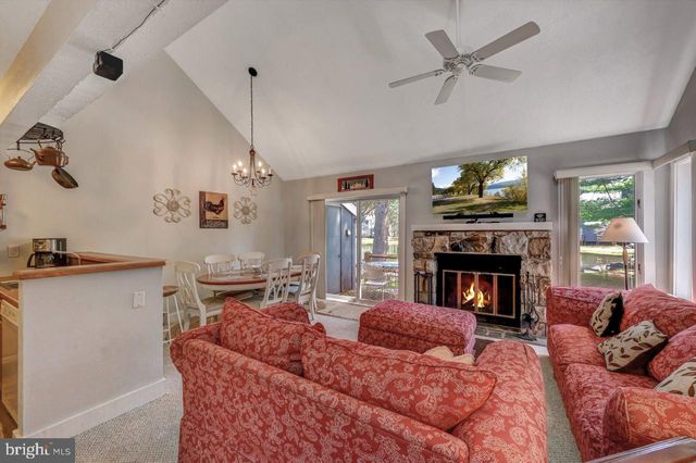 116 SNOW RIDGE CIR, Lake Harmony, PA 18624