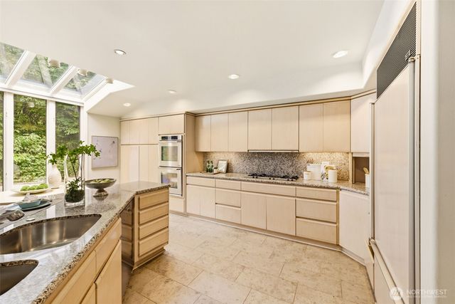 16102 SE Cougar Mountain Way, Bellevue, WA 98006