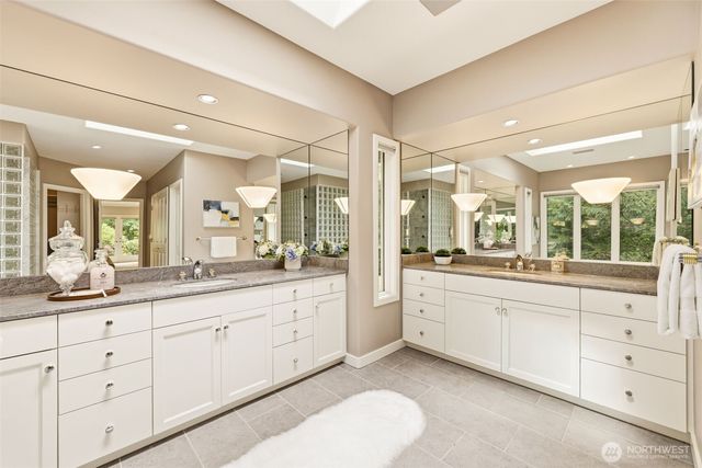 16102 SE Cougar Mountain Way, Bellevue, WA 98006