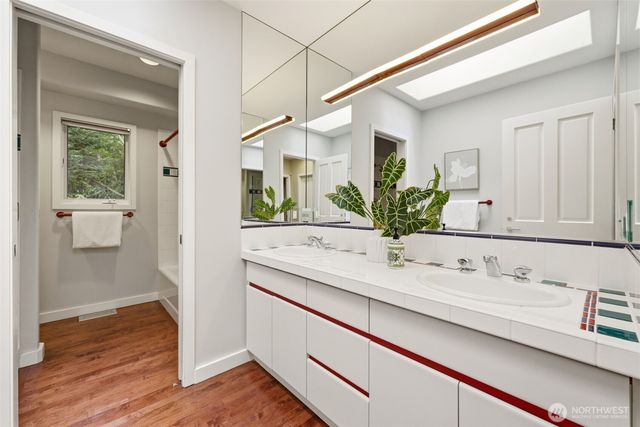 16102 SE Cougar Mountain Way, Bellevue, WA 98006