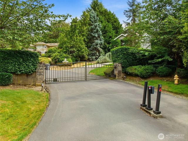 16102 SE Cougar Mountain Way, Bellevue, WA 98006
