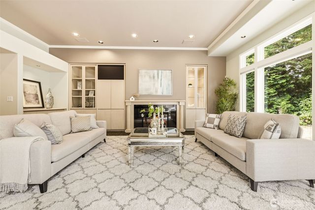 16102 SE Cougar Mountain Way, Bellevue, WA 98006
