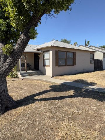1242 E Shields Avenue, Fresno, CA 93704