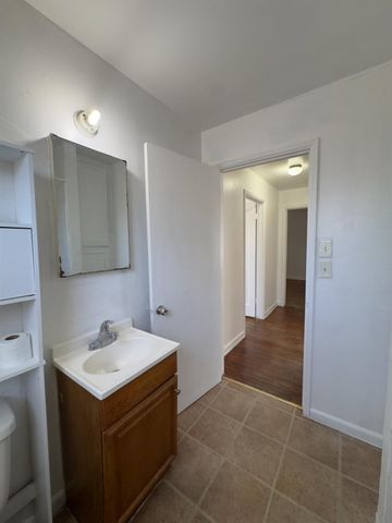 1242 E Shields Avenue, Fresno, CA 93704