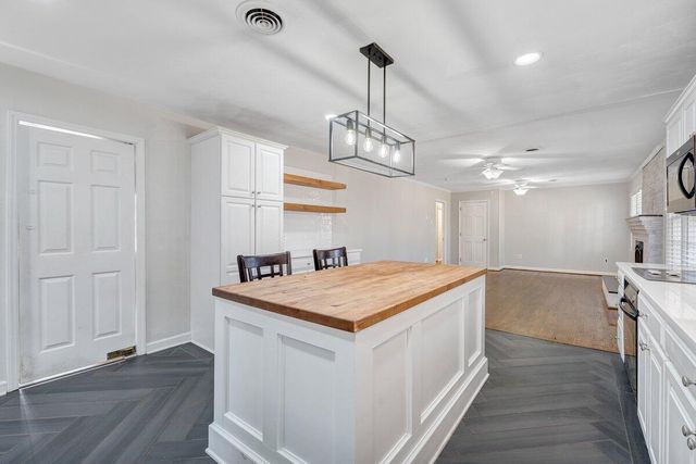 501 Darwin RD, Roanoke, VA 24014