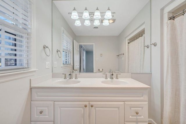 501 Darwin RD, Roanoke, VA 24014