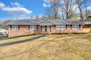 501 Darwin RD, Roanoke, VA 24014