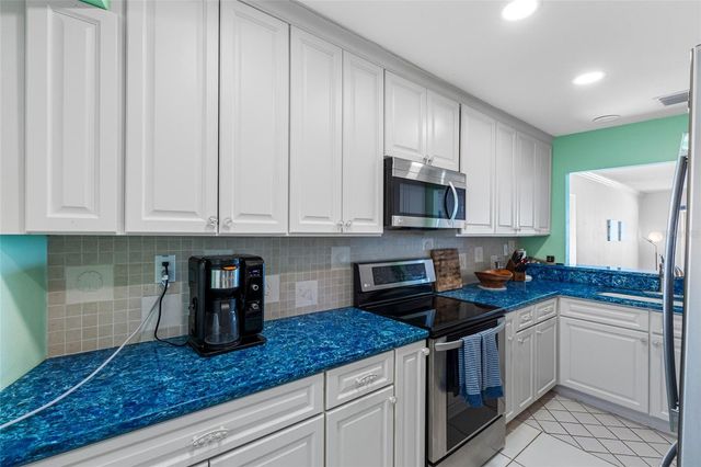 3100 GULF BOULEVARD 431, Belleair Beach, FL 33786