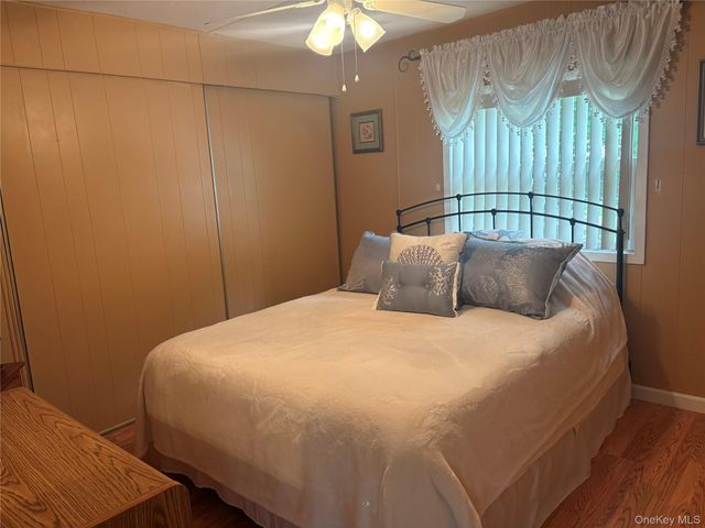 525 Riverleigh Avenue P6, Riverhead, NY 11901