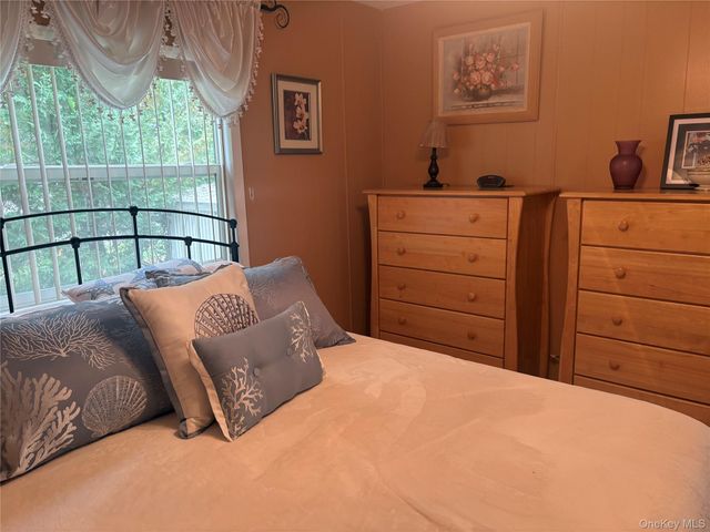 525 Riverleigh Avenue P6, Riverhead, NY 11901