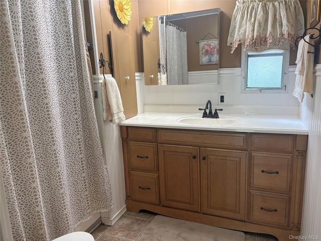 525 Riverleigh Avenue P6, Riverhead, NY 11901