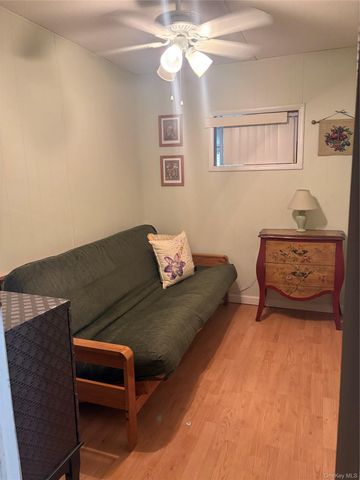 525 Riverleigh Avenue P6, Riverhead, NY 11901