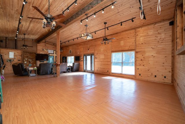 342 Old Easton Rd, Longview, TX 75603